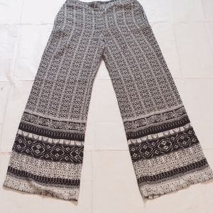 Bohemian Style long pants by By&By size Medium.
